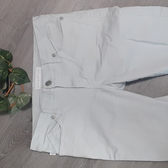 Rock & Republic Mint Green Jeans - Picture 6 of 13